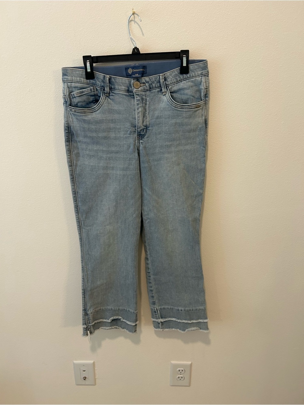 Democracy Light Wash Cropped Straight Jeans with Frayed Hem